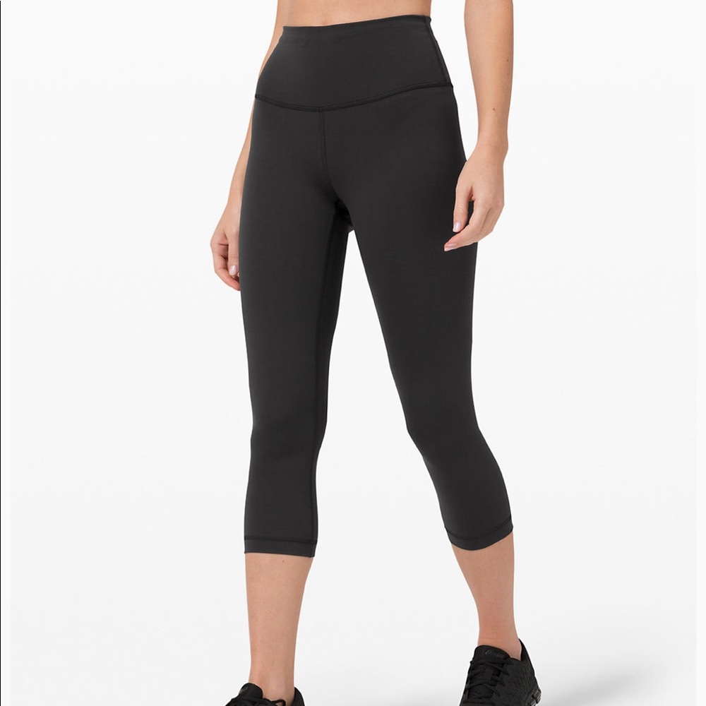 Lululemon Black Wunder Under Cropped